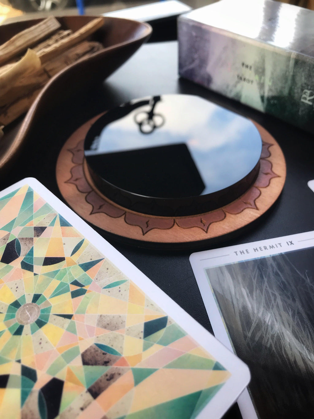 Obsidian Scrying Mirror