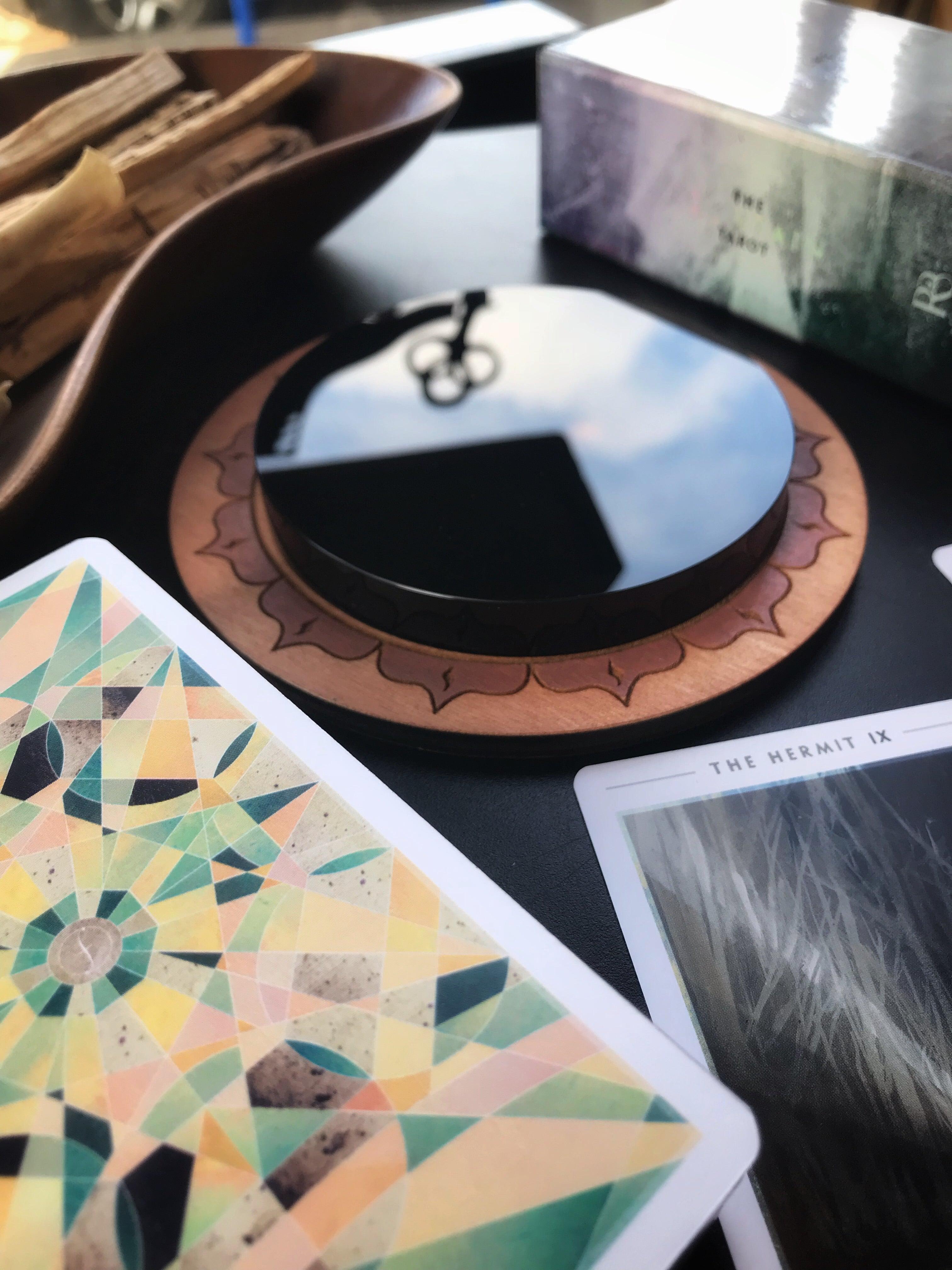 Obsidian Scrying Mirror