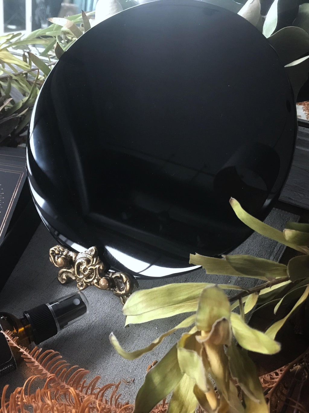 Obsidian Scrying Mirror